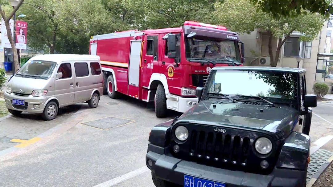 澳门城市大学研究生和违停车堵消防车被掀与堵住消防车的违停车辆如何处理
